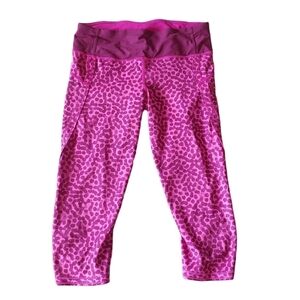Lululemon Pink Purple Leopard Print Running Crop Capri Leggings Pants Size 4